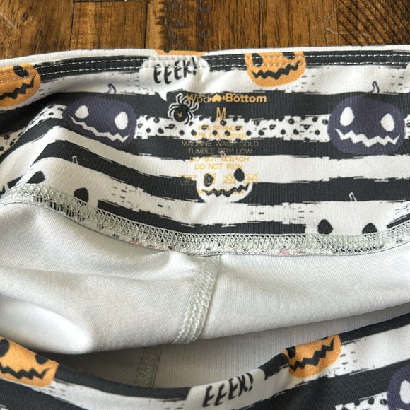 WODBOTTOM shorties 2.5 size medium Halloween retired print - Picture 4 of 4